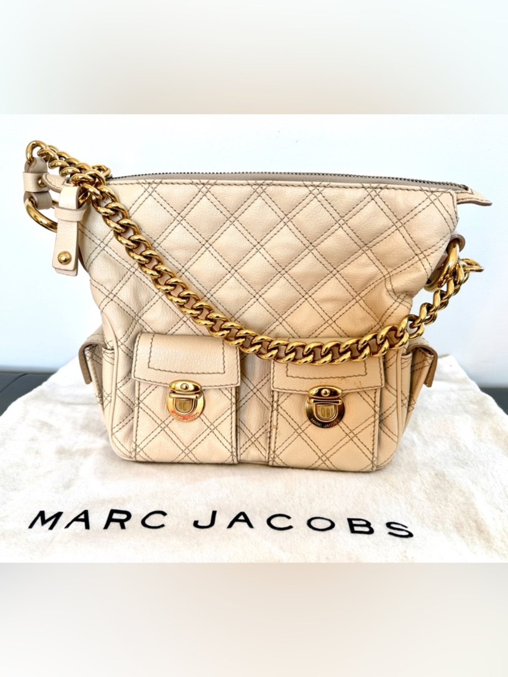 New Marc Jacobs Italy Quilted Cream Leather Shoulder Bag Gold Chain push locks